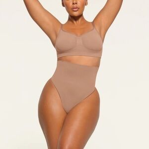 SKIMS CORE CONTROL HIGH-WAISTED THONG S/M NWOT